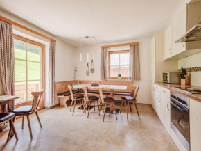 Attractive apartment in Hainzenberg with ski room